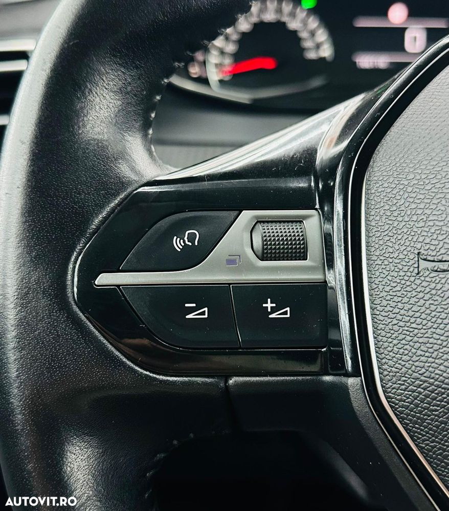 Peugeot 208 BlueHDi 100 Allure Pack - 27