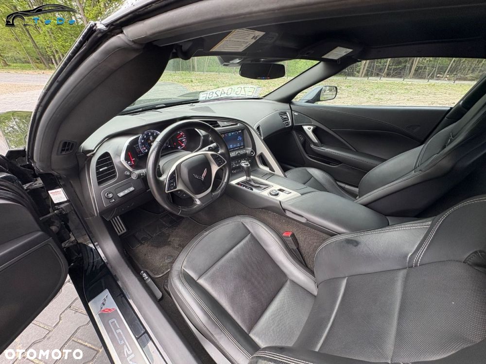 Chevrolet Corvette - 17