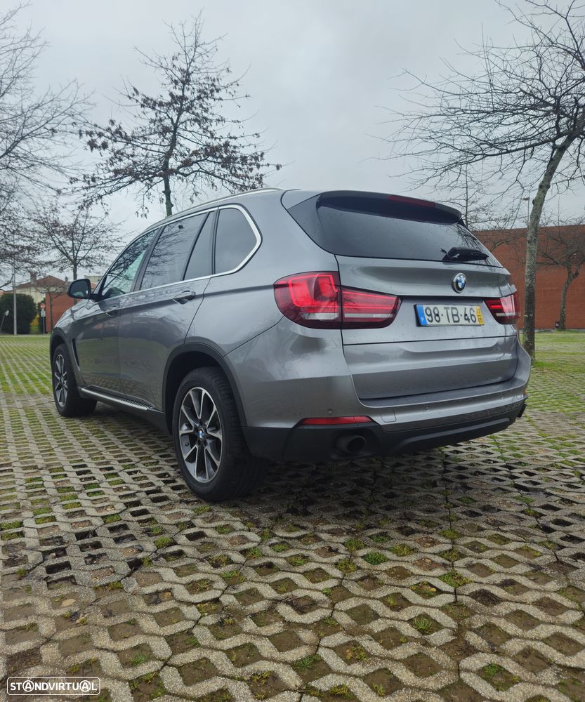 BMW X5 25 d sDrive Comfort 7L - 4