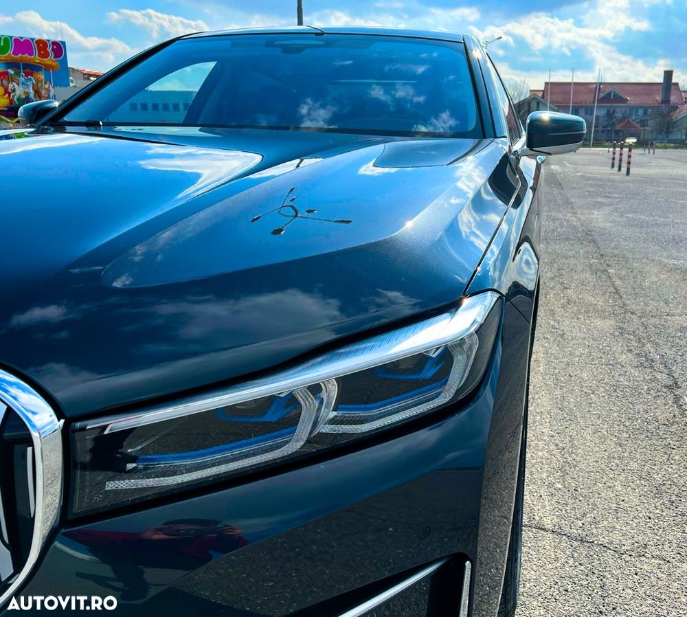 BMW Seria 7 - 12