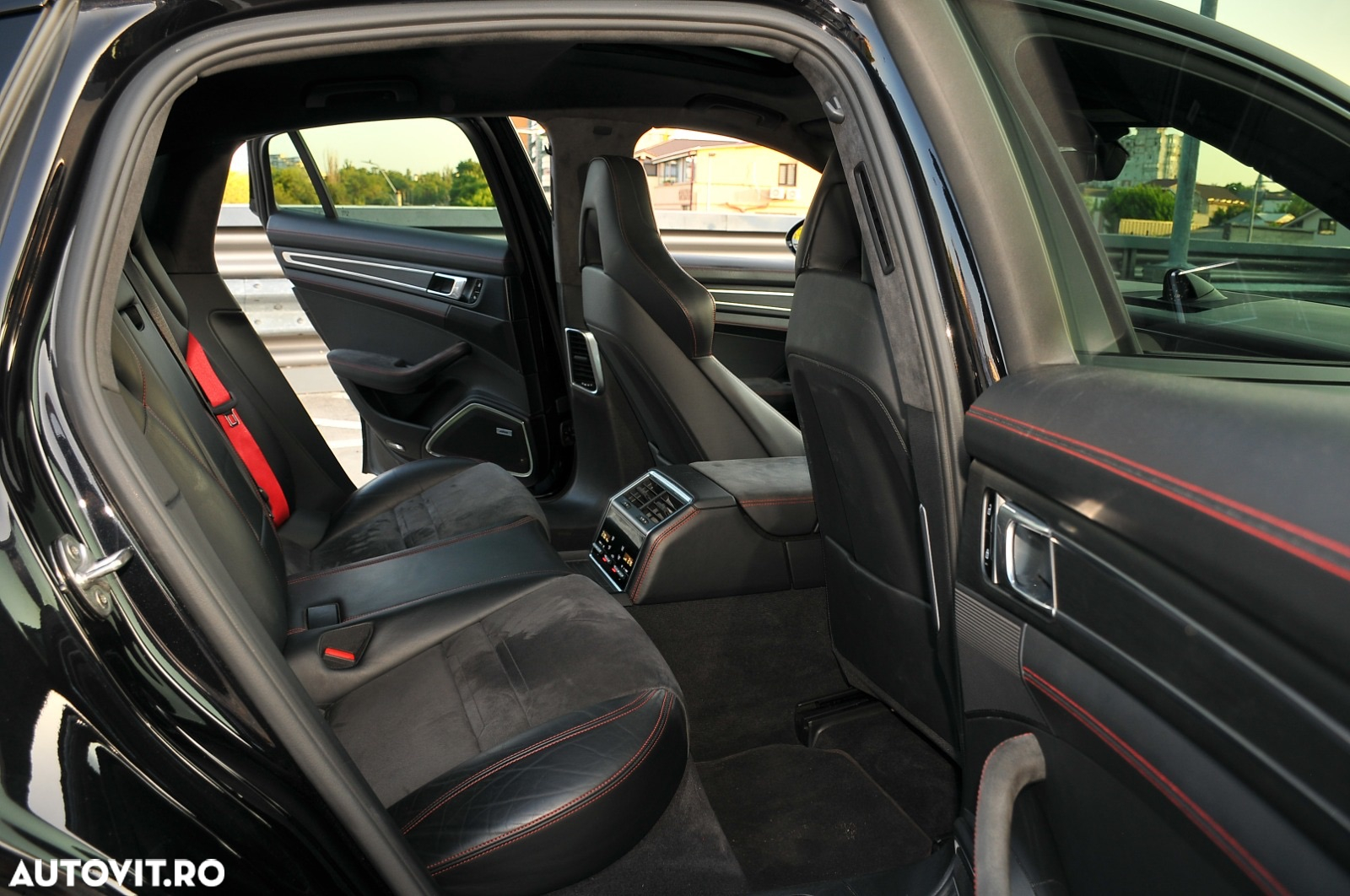 Porsche Panamera - 26