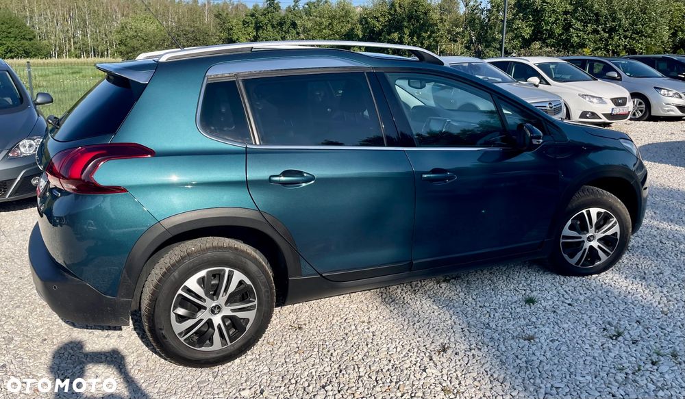 Peugeot 2008 PureTech 130 GPF Stop&Start Allure - 16