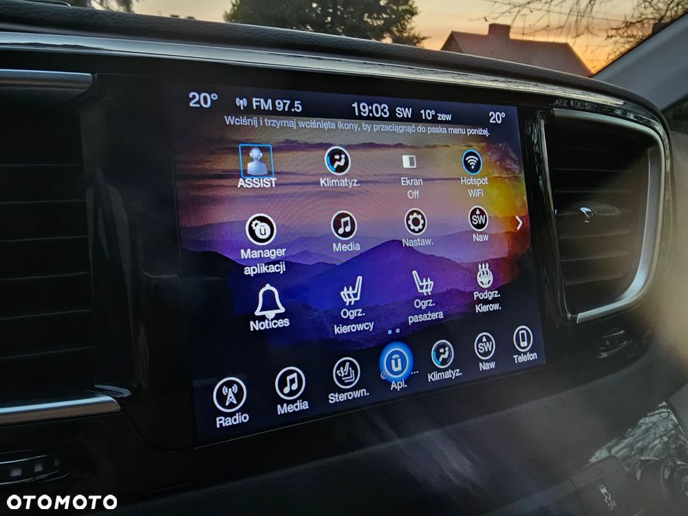 Chrysler Pacifica - 25