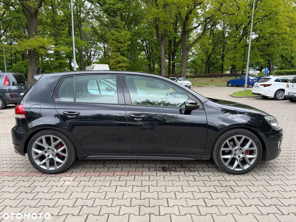 Volkswagen Golf 2.0 GTI DSG - 2