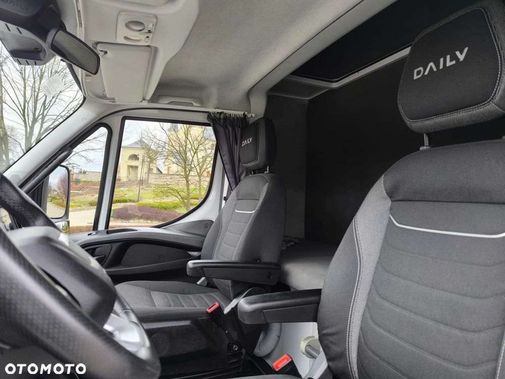 Iveco Daily 70C21, Automat, Sypialnia Tylna, 2 Łóżka, 15 Palet, Firana! - 14