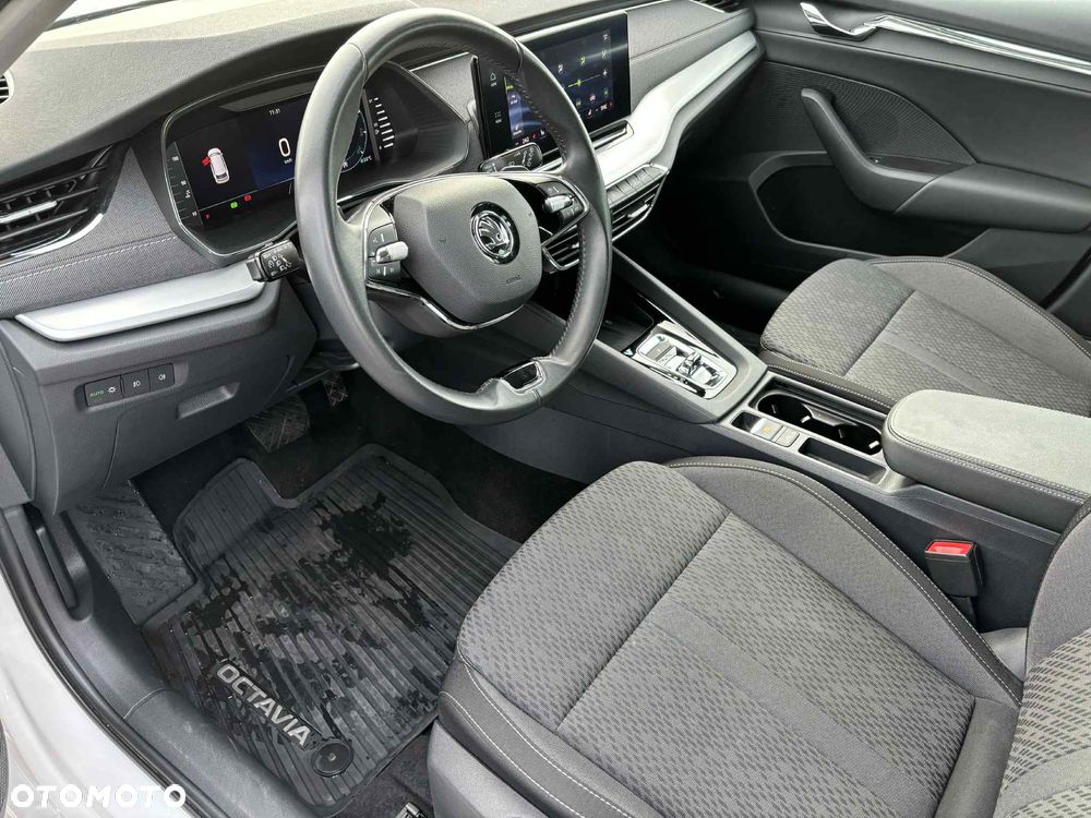 Skoda Octavia 2.0 TDI Style DSG - 7