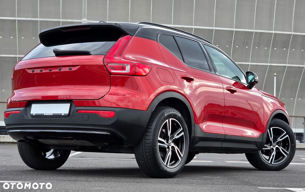 Volvo XC 40 T3 R-Design - 4