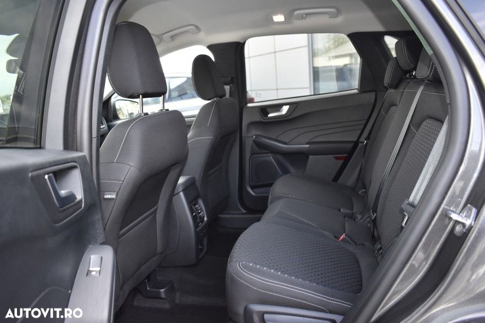 Ford Kuga - 10