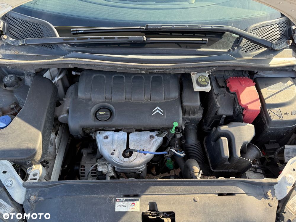 Citroën C4 1.4 16V Equilibre - 7