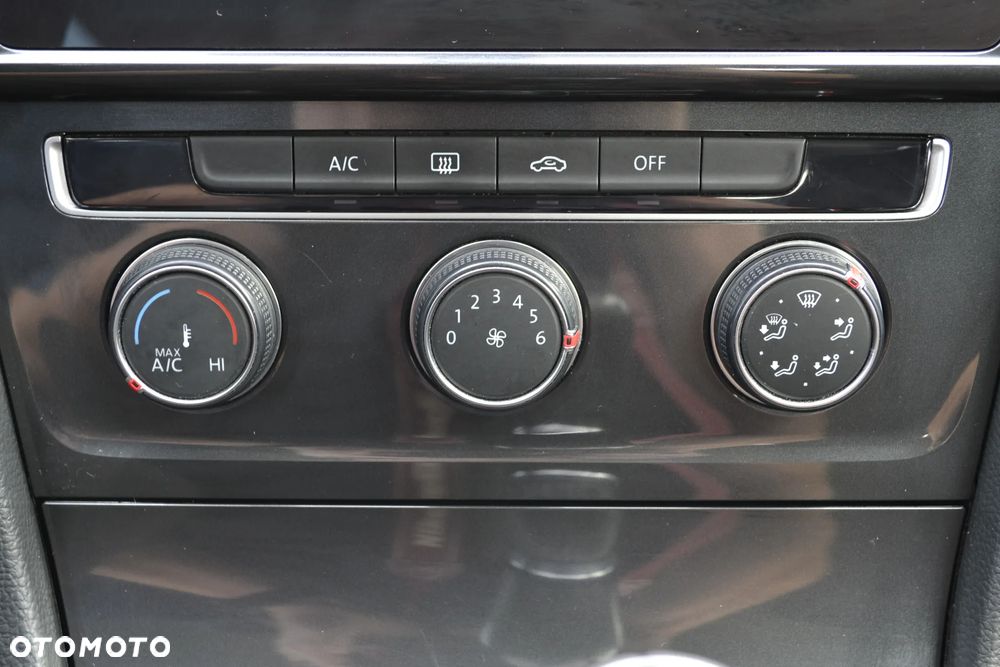 Volkswagen Golf Variant ver-vii-1-0-tsi-bmt-comfortline - 28