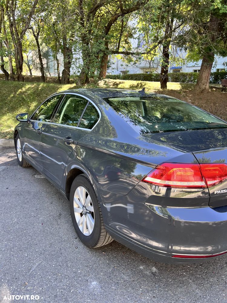 Volkswagen Passat 2.0 TDI DSG Comfortline - 5