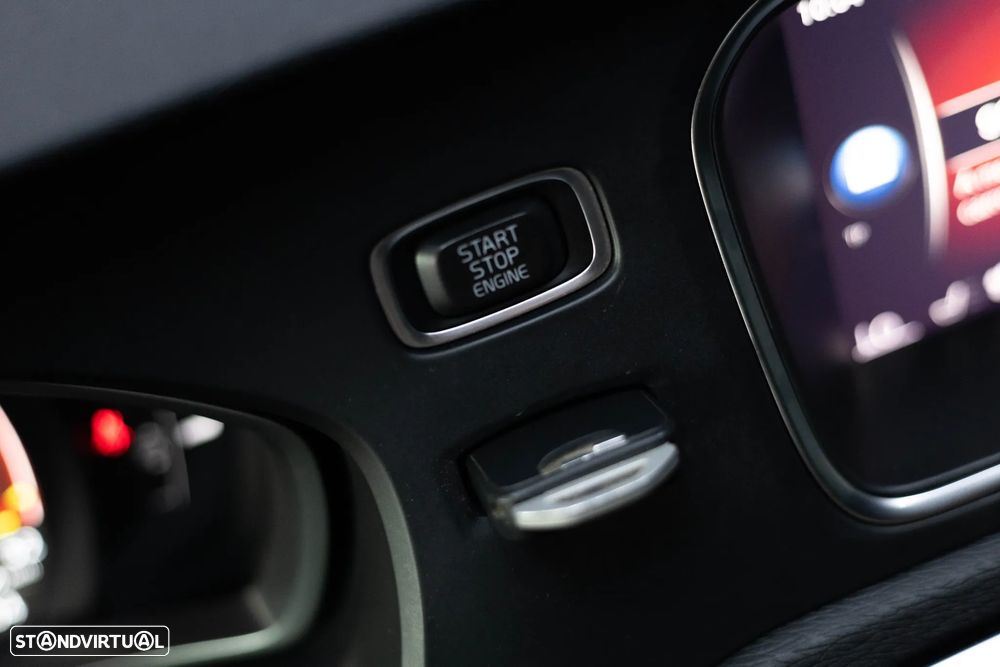 Volvo V40 D2 RDesign - 25