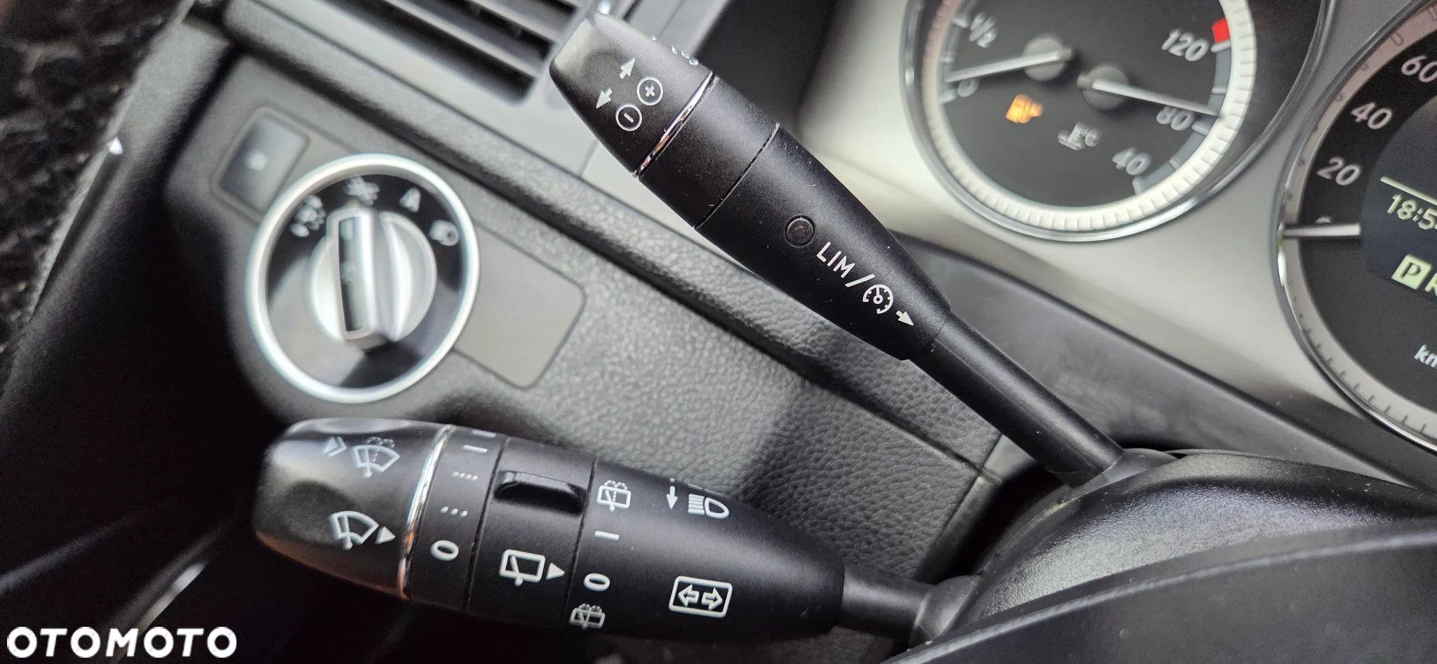 Mercedes-Benz Klasa C 180 T CGI Automatik BlueEFFICIENCY Avantgarde - 22