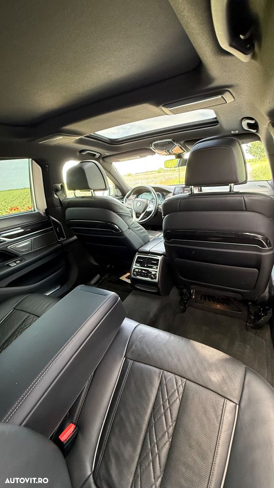 BMW Seria 7 - 12