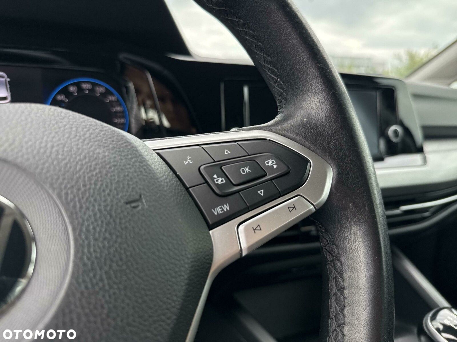 Volkswagen Golf VIII 1.5 TSI EVO Life - 14