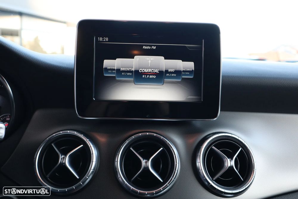 Mercedes-Benz CLA 180 d 7G-DCT AMG Line - 21