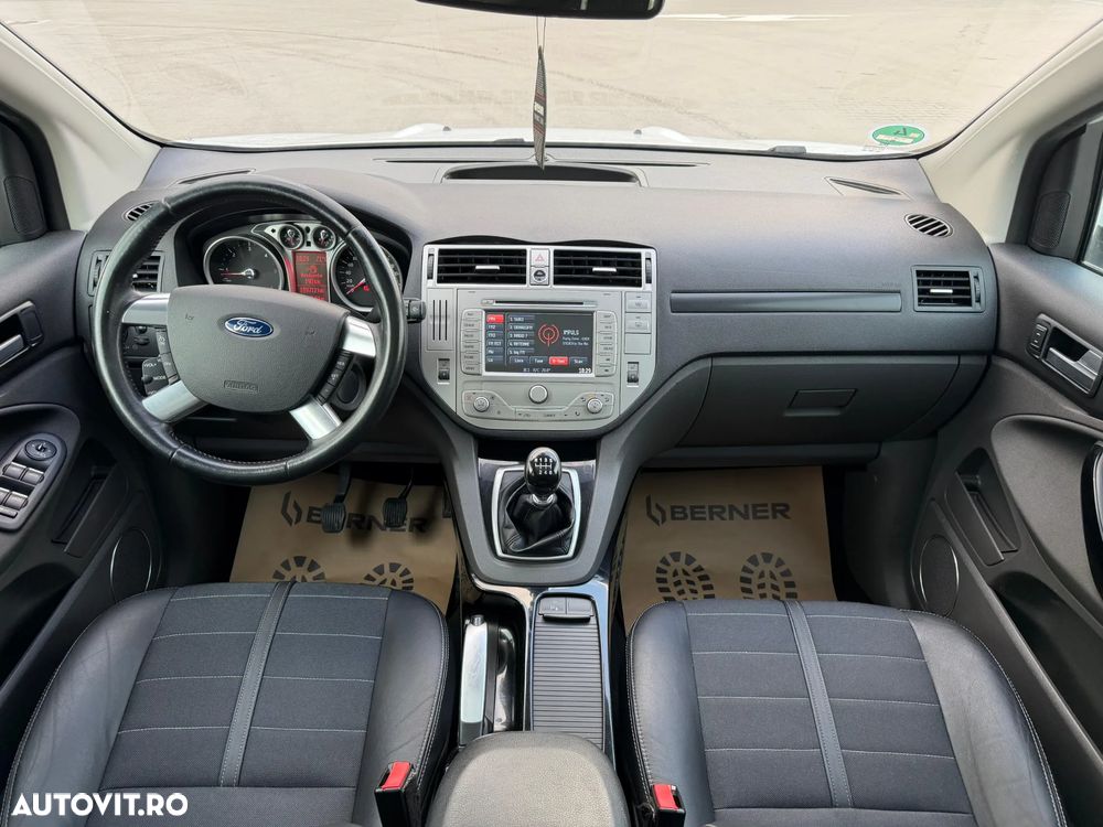 Ford Kuga S 2.0 TDCi 4x4 Plus Editionsmodell - 10