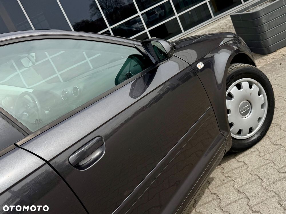 Audi A3 Sportback 2.0 TDI Ambiente - 32