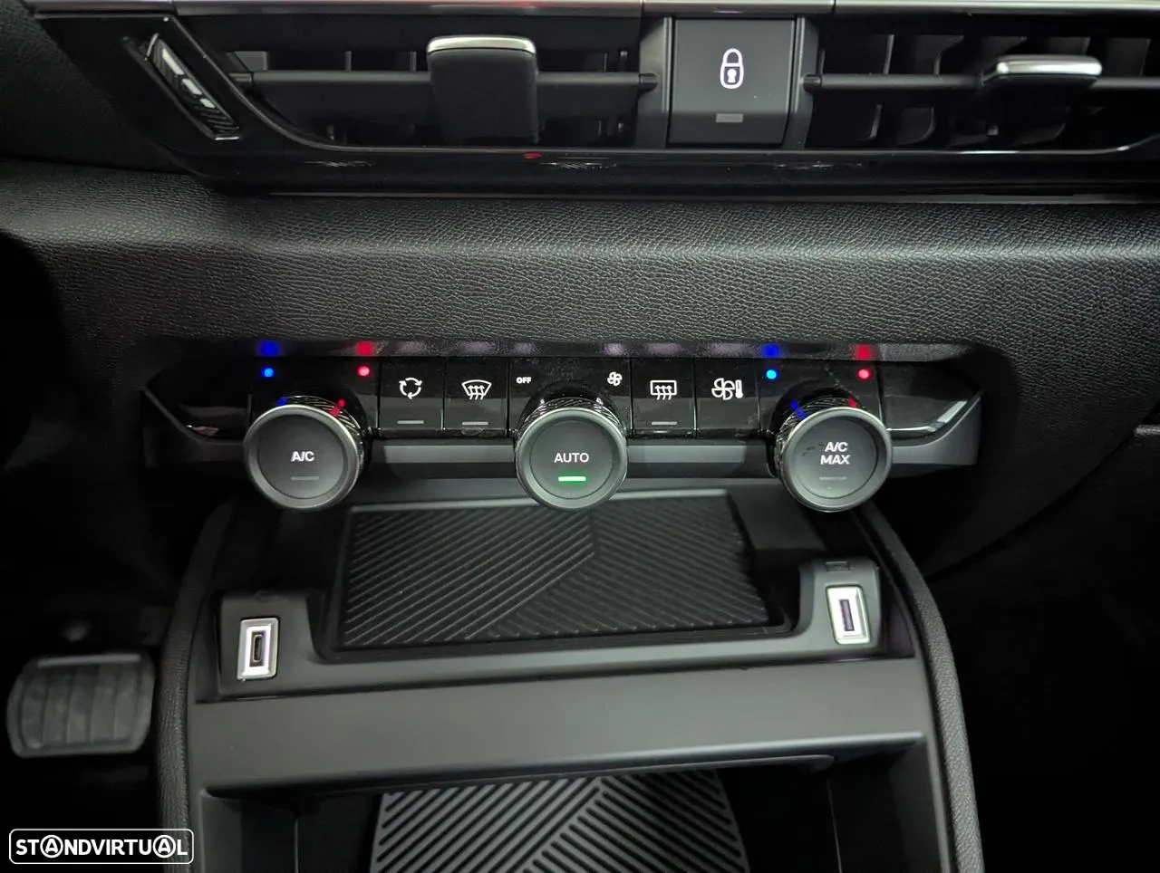 Citroën C4 X 1.2 PureTech Plus EAT8 - 31