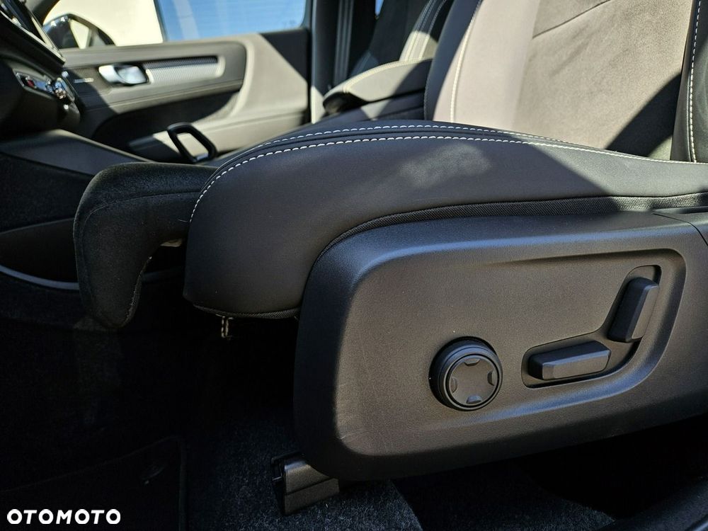 Volvo XC 40 B5 B AWD Ultimate Bright - 27