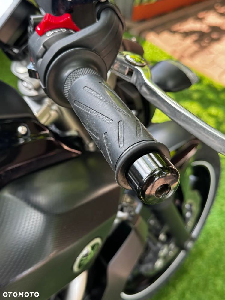 Yamaha MT - 9