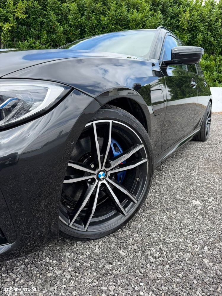 BMW 330 - 21