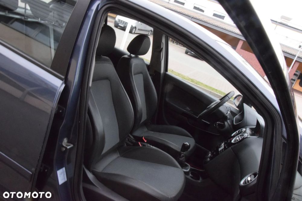 Opel Corsa 1.2 16V Color Edition - 16