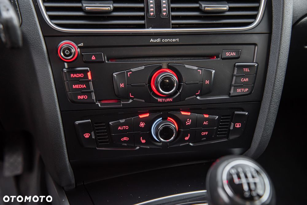 Audi A4 Avant 2.0 TDI - 24