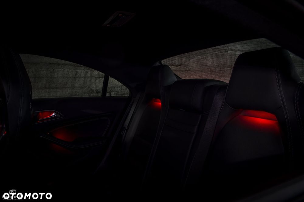 Mercedes-Benz CLA 250 4Matic 7G-DCT AMG Line - 19