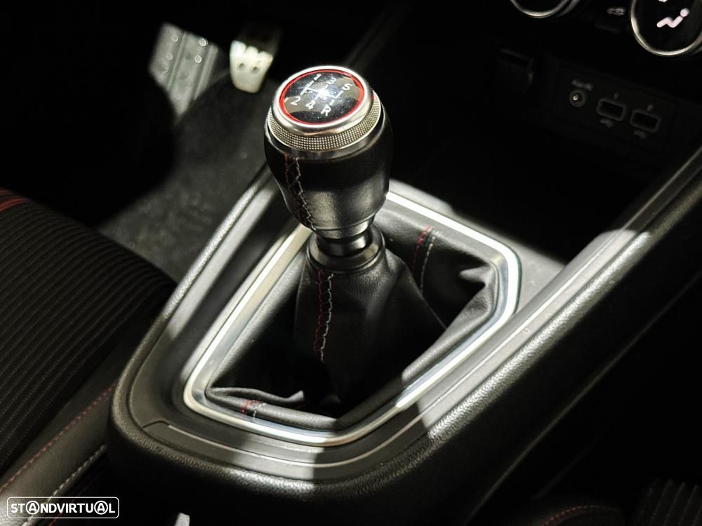 Renault Clio 1.0 TCe RS Line - 40