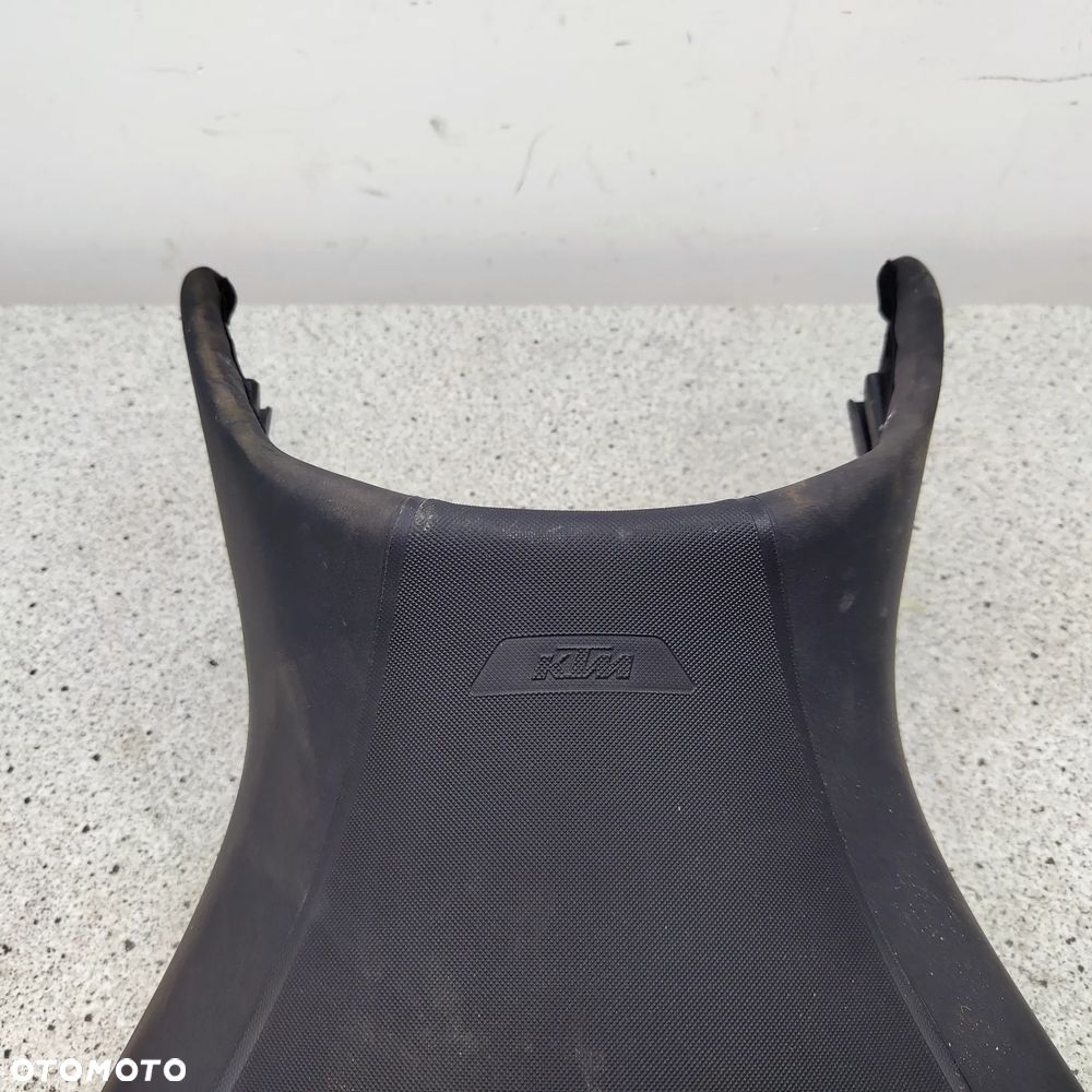 Kanapa, fotel przód, siedzenie kierowcy KTM 1290 Super Duke GT - 6