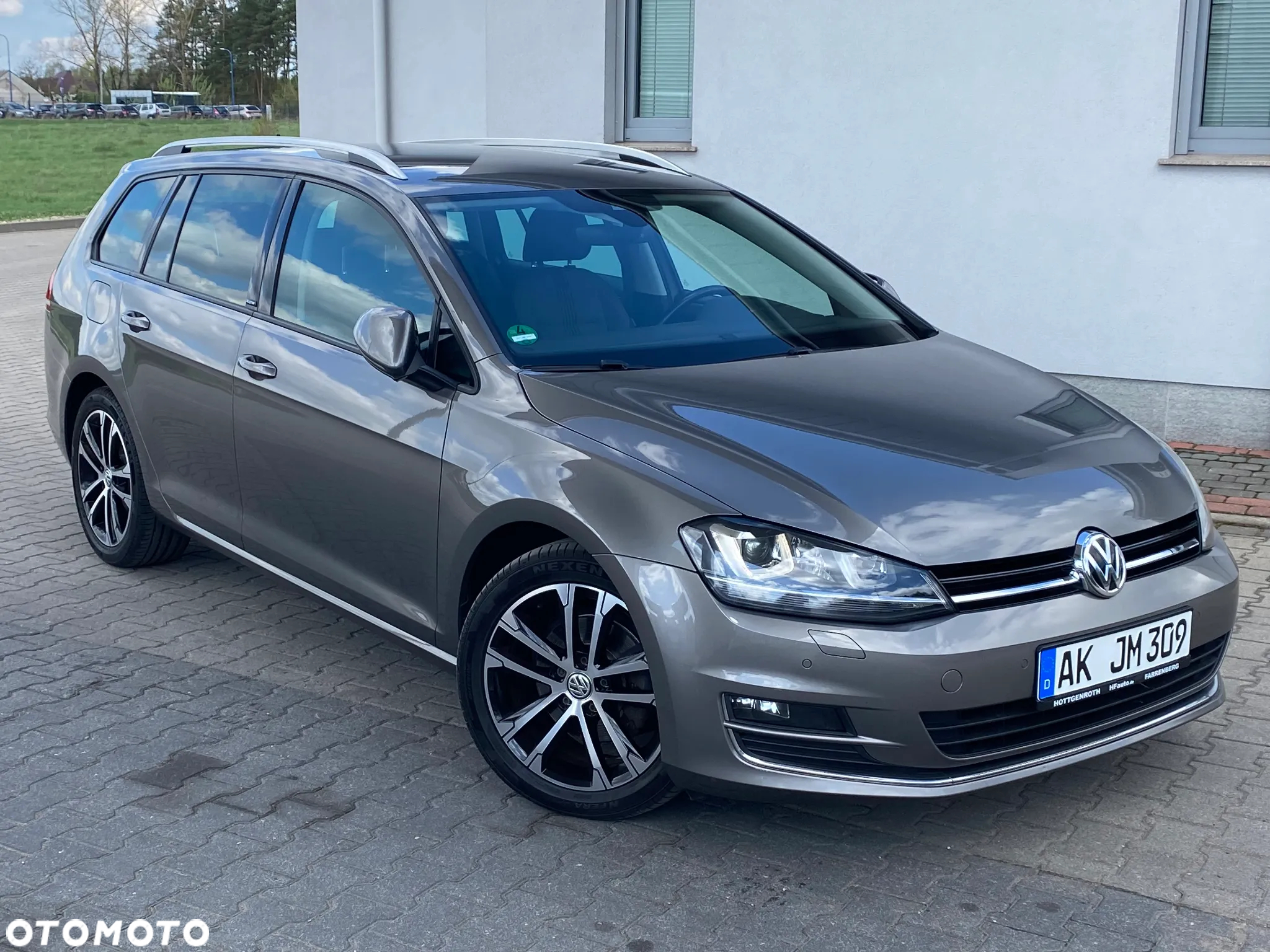 Volkswagen Golf - 12