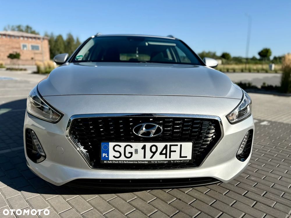 Hyundai i30 1.0 T-GDI Family - 13