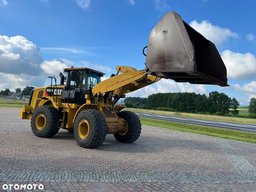 Caterpillar 950M - 12