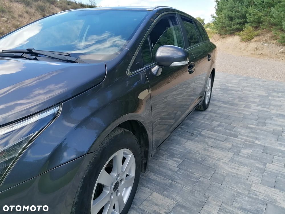 Toyota Avensis 2.0 D-4D Comfort - 13