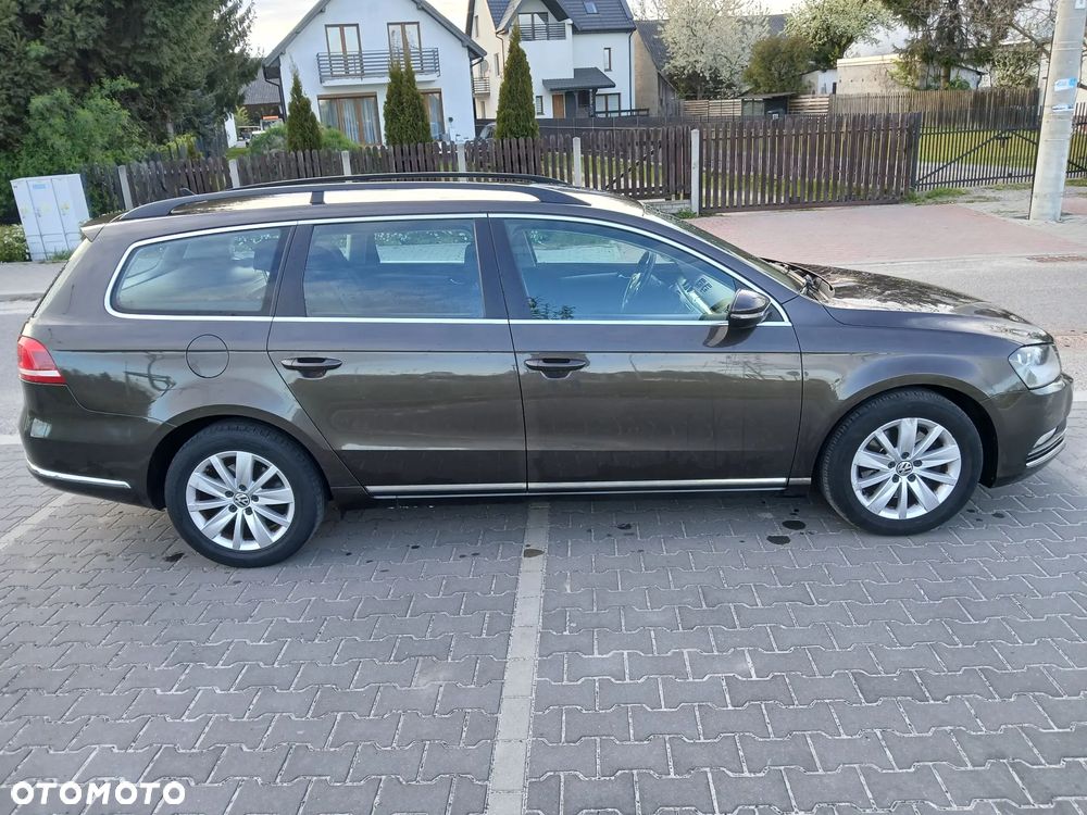 Volkswagen Passat 1.6 TDI Comfortline - 4