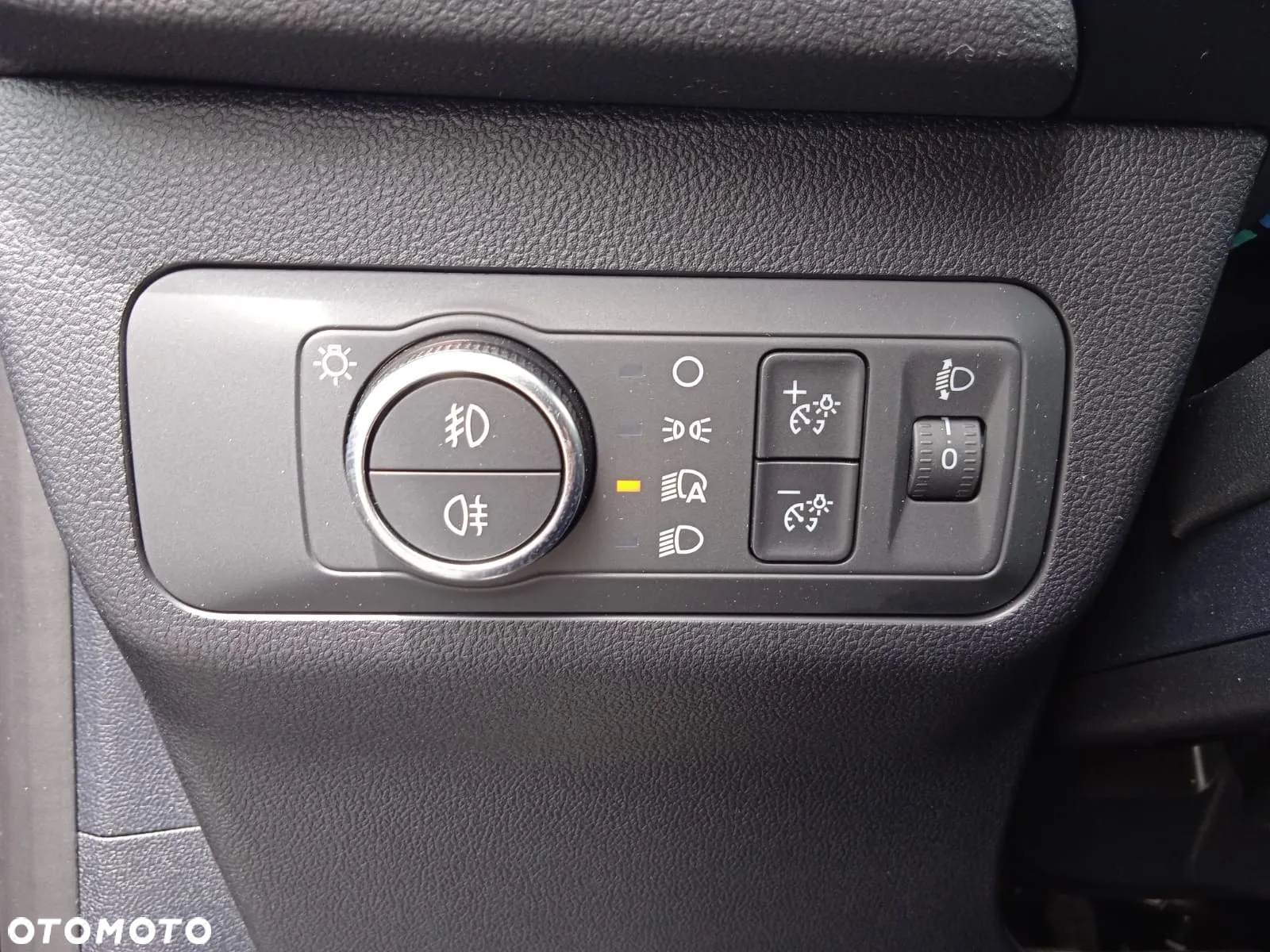 Ford Kuga 2.5 FHEV FWD Titanium - 28
