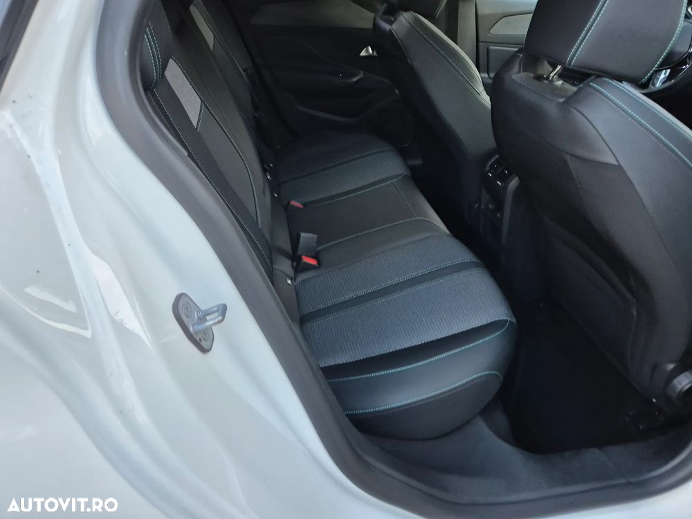 Peugeot 308 SW BlueHDi 130 EAT8 Allure Pack - 12