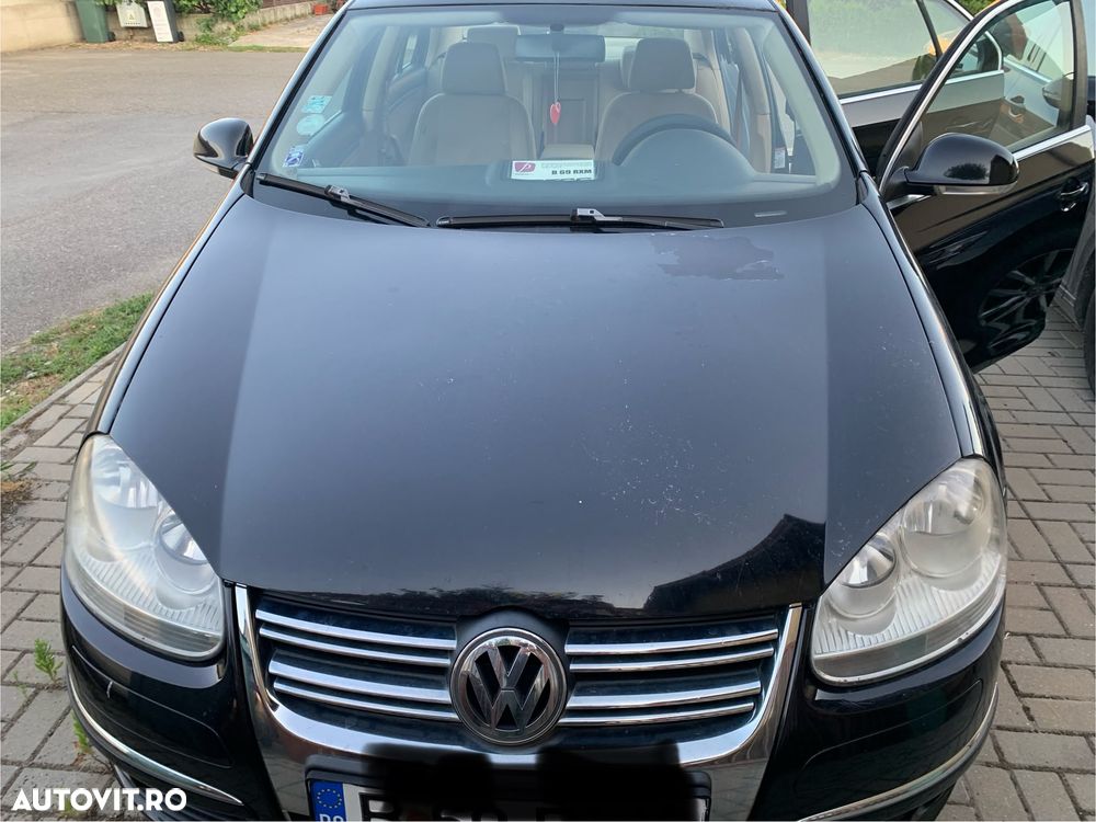 Volkswagen Jetta 1.6 Comfortline - 9