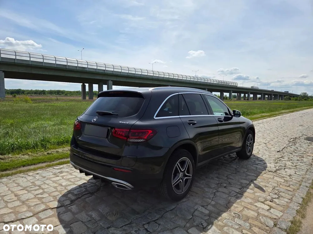 Mercedes-Benz GLC 300 e 4-Matic Business Edition - 4