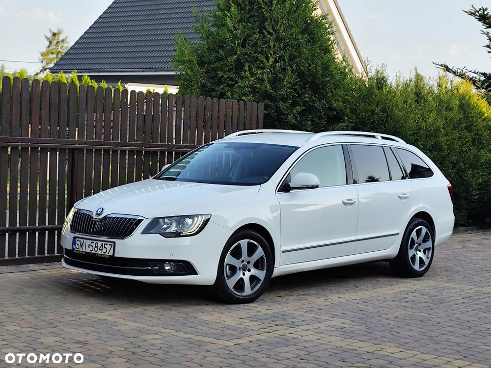 Skoda Superb 2.0 TDI DSG Elegance - 25