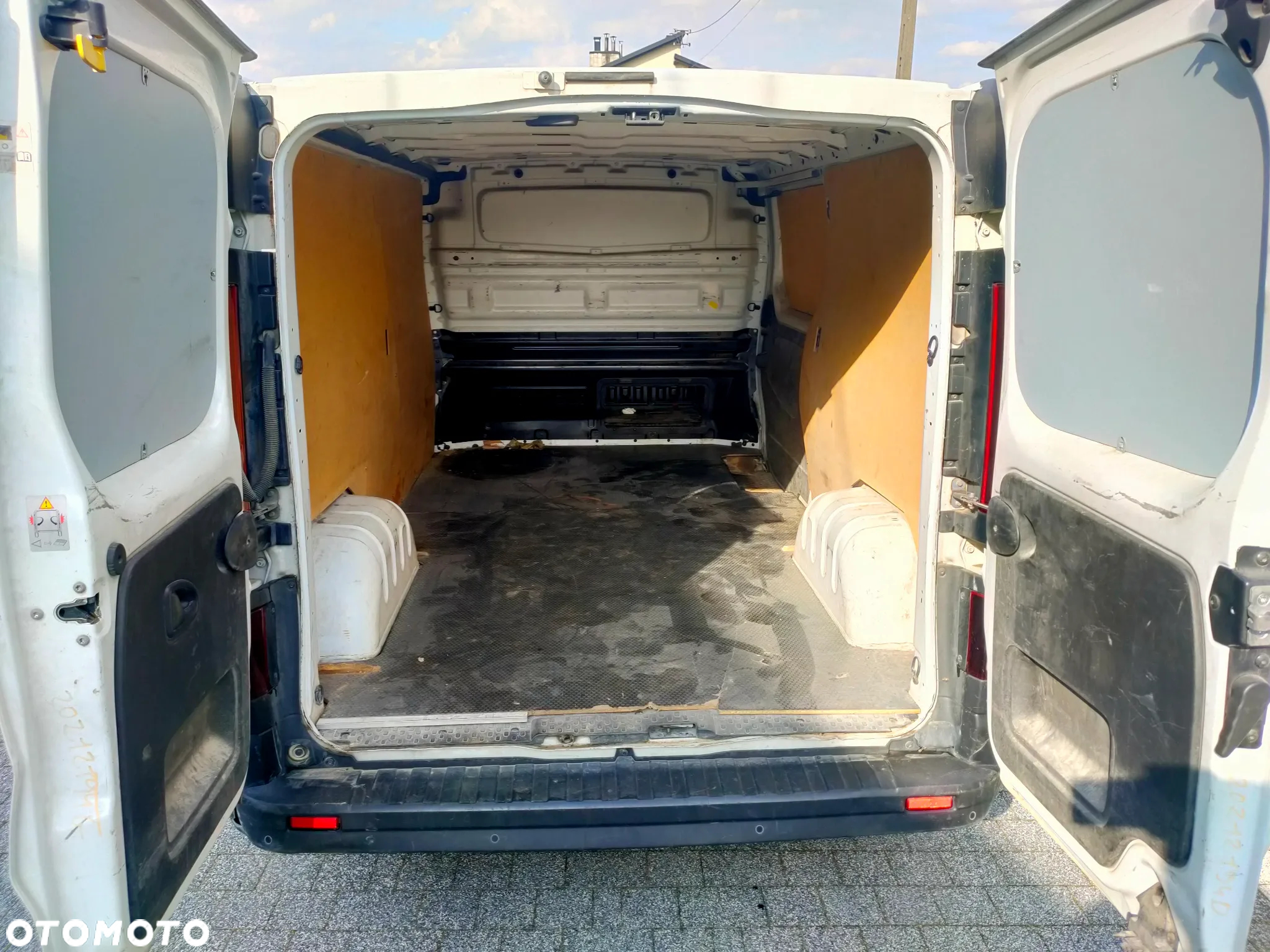 Renault TRAFIC LONG - 2