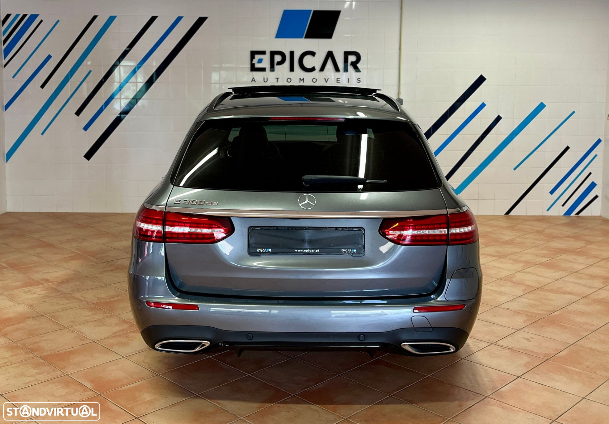 Mercedes-Benz E 300 de AMG Line - 12