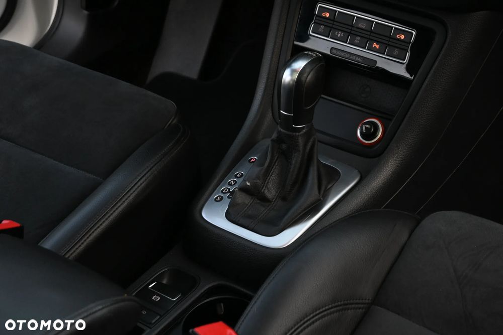 Volkswagen Sharan 2.0 TDI DSG Highline - 24