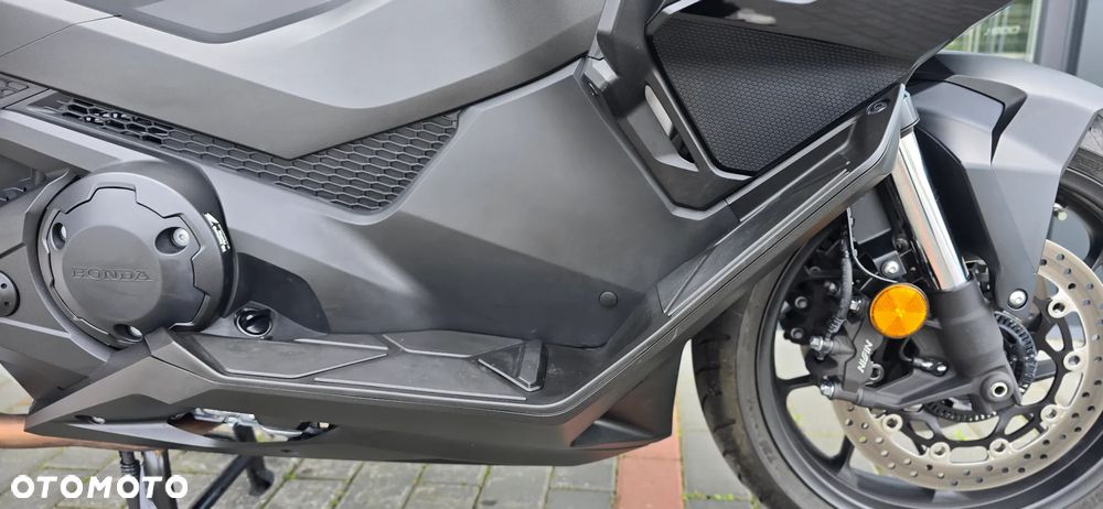 Honda NSS - 18