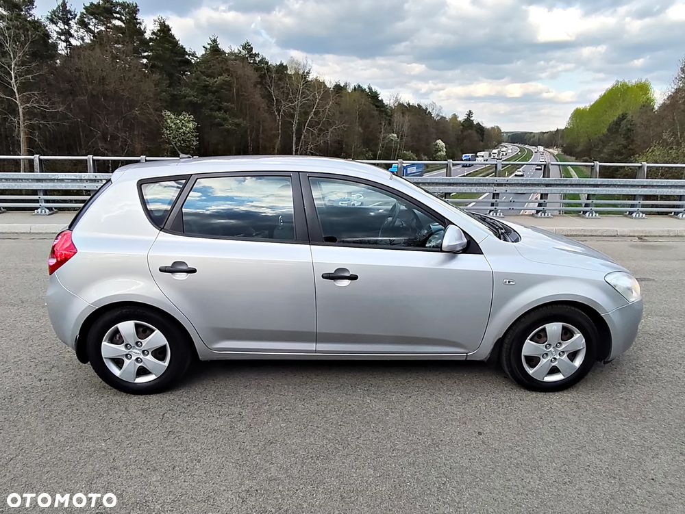 Kia Ceed 1.4 Comfort - 9