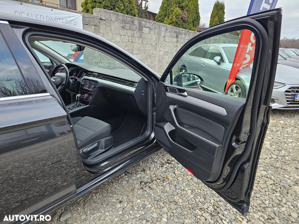 Volkswagen Passat - 28
