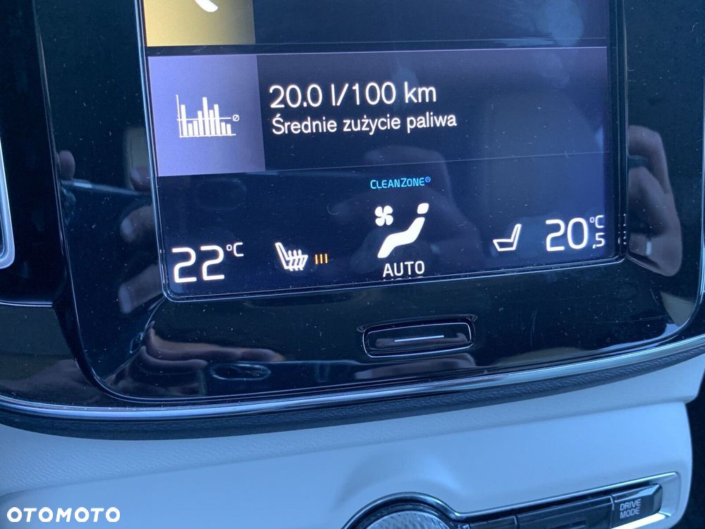 Volvo XC 40 - 23