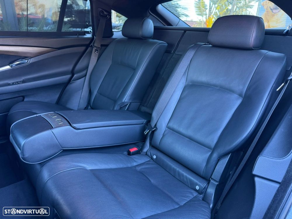 BMW 530 Gran Turismo d - 23