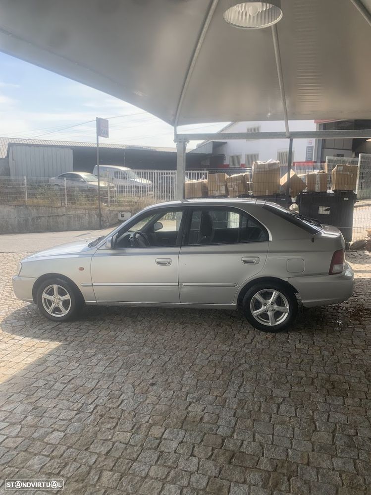 Hyundai Accent 1.3 GLS - 5